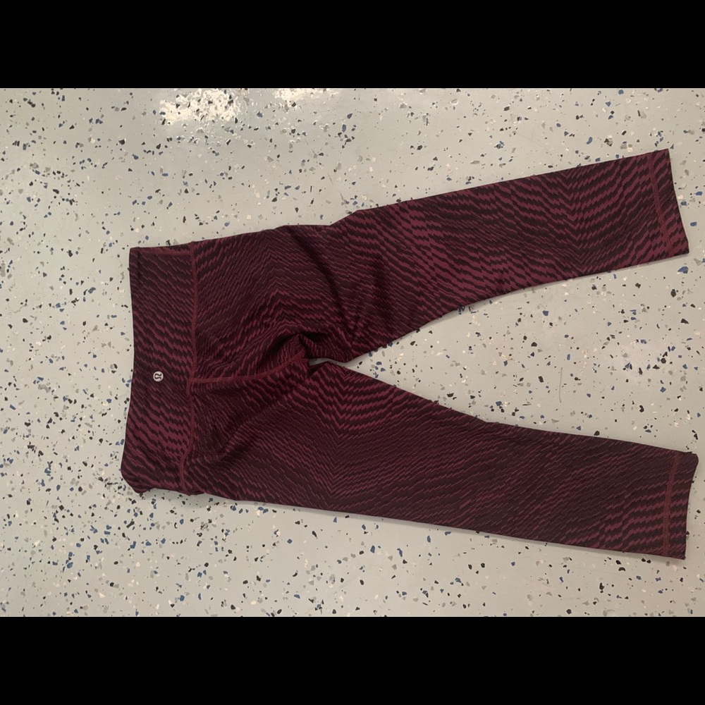 Lululemon fun pattern crops